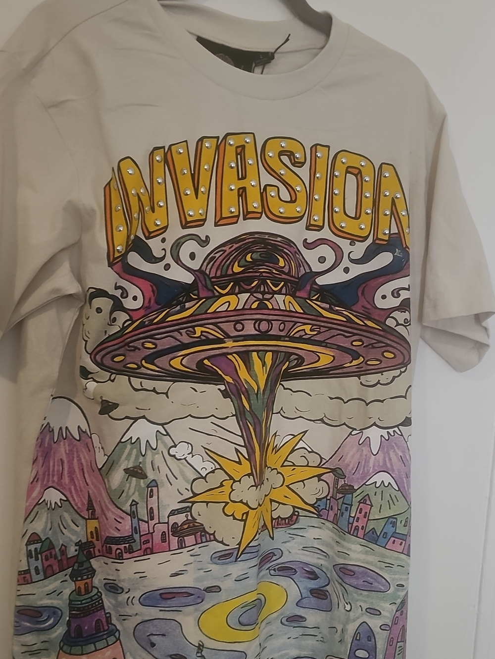 Invasion Graphic Short Sleeve Tee - Cream